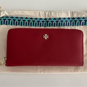 Tory Burch Zip Around Wallet